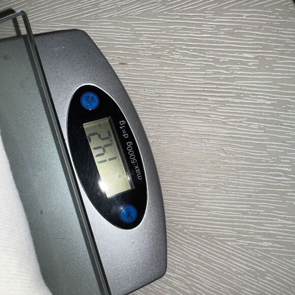 Women's Cream mom Shorts - Picture 6 of 6